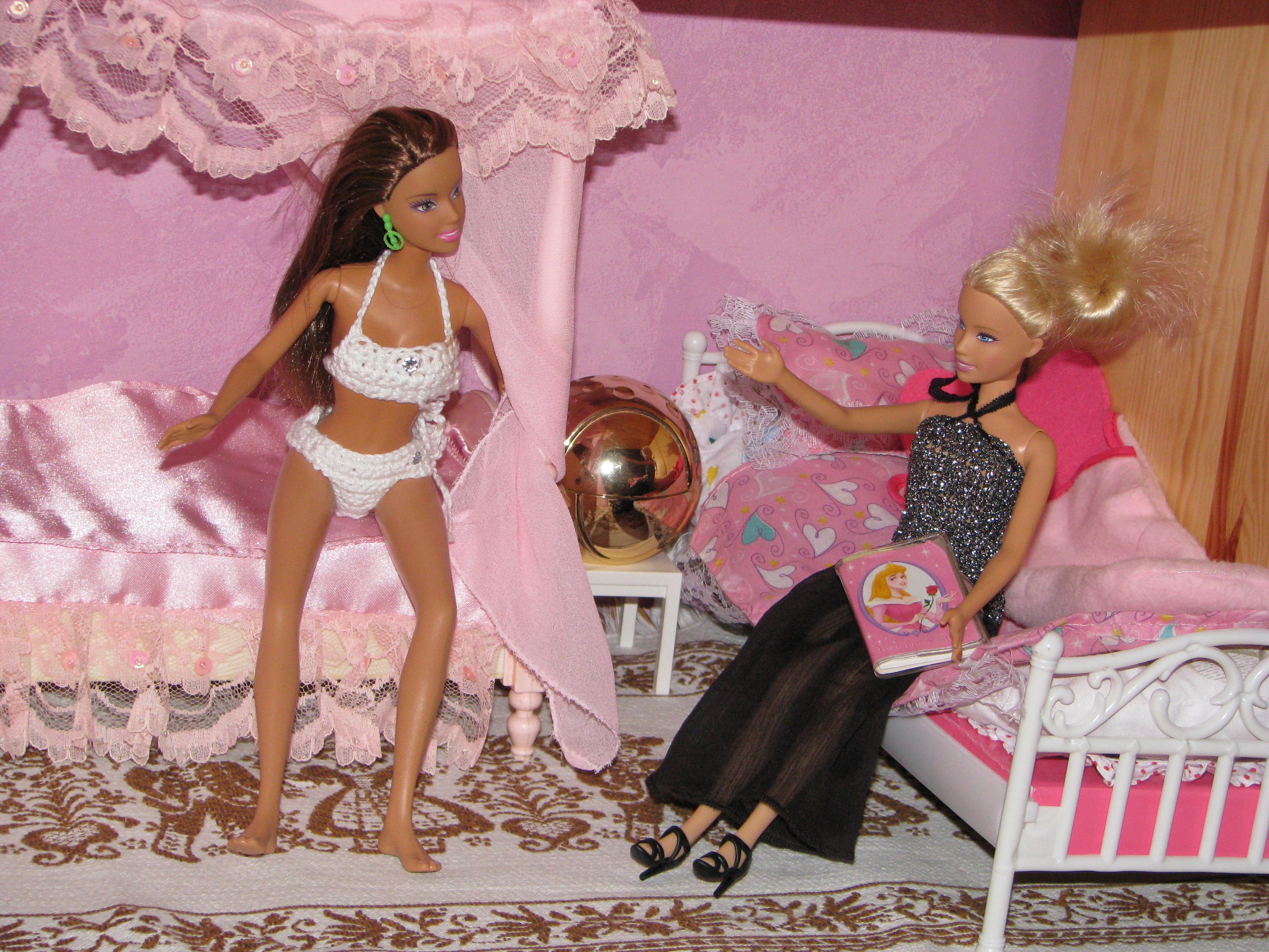 Barbie z koleżanką
