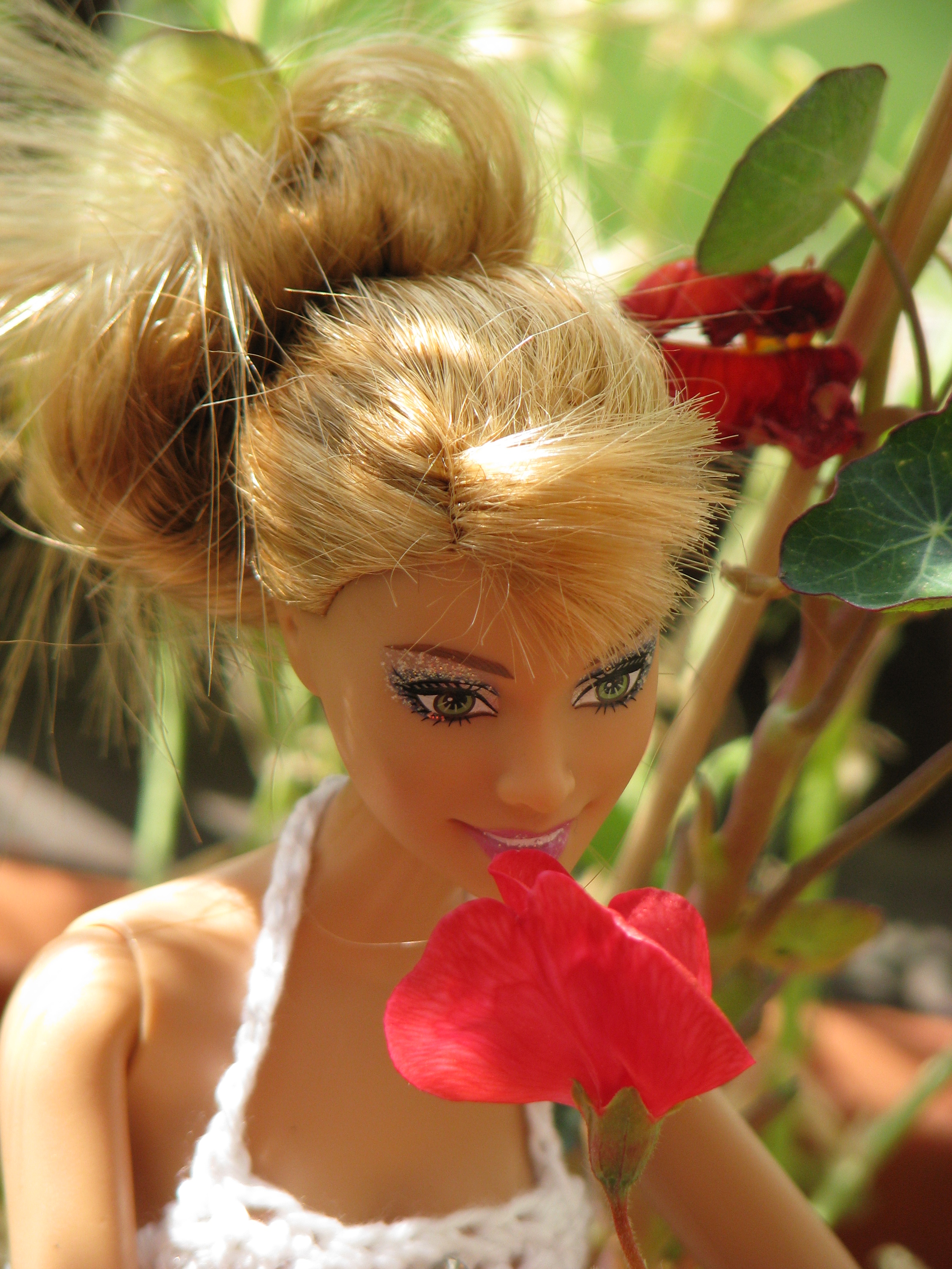 Barbie z kwiatkiem